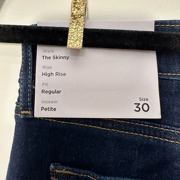 NWT LOFT High Rise Skinny Jeans Size 30P in Vintage Dark Wash - Picture 3 of 3